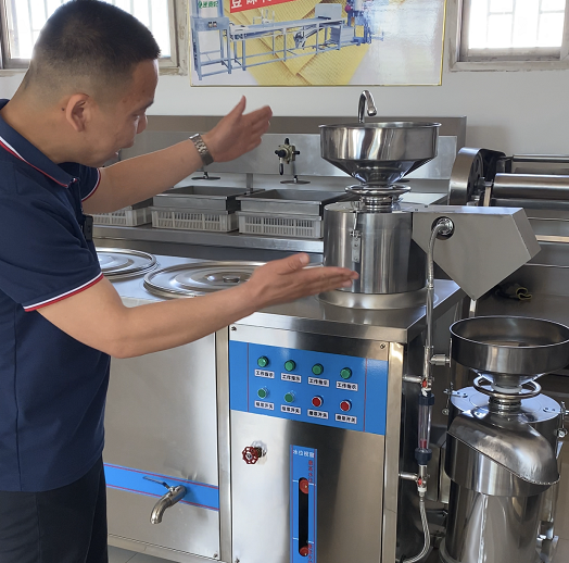 智能豆腐機(jī)小型